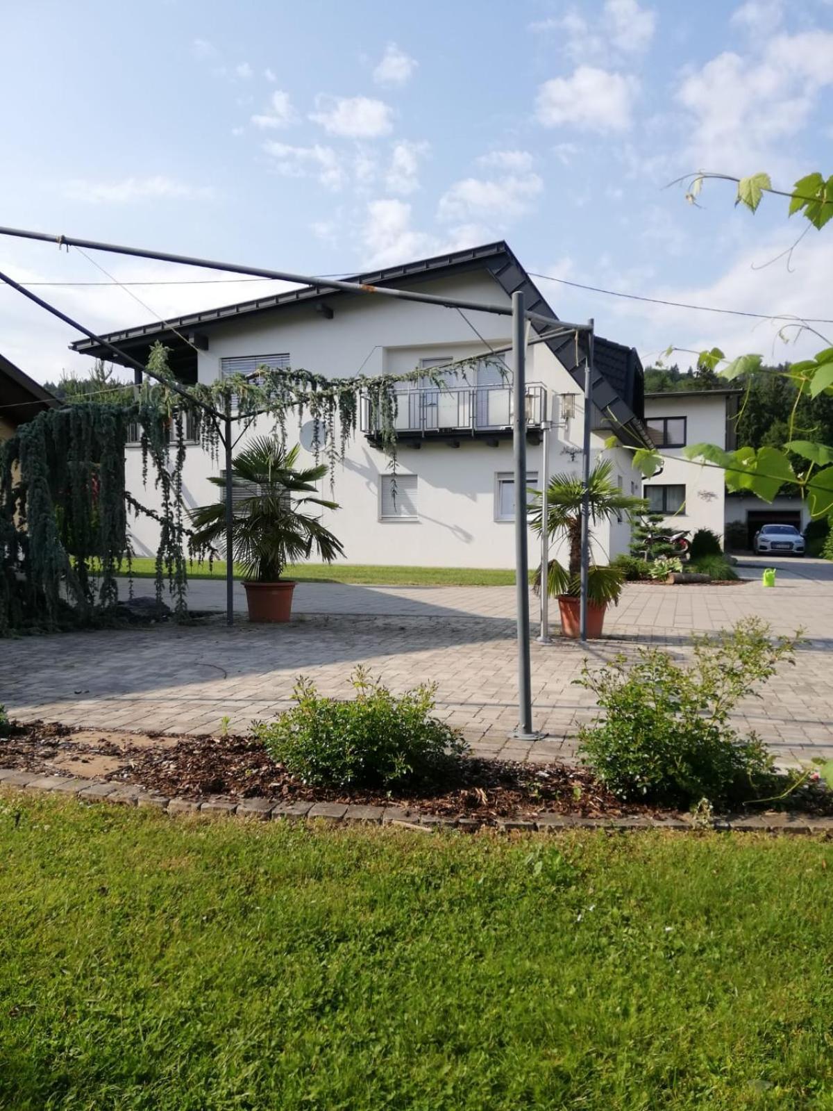 Gemuetliche Wohnung In Velden! Velden am Wörthersee Exterior foto